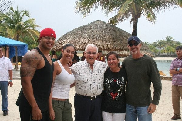 Dean Tomasello and his Roatan friends.