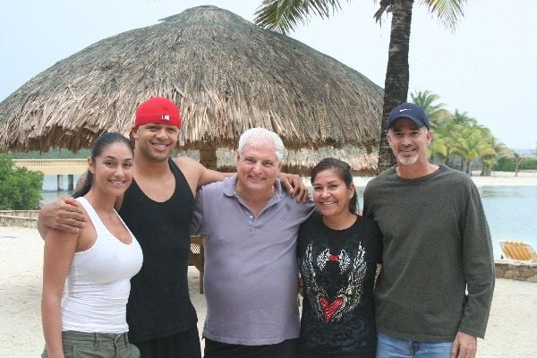 Dean Tomasello and his Roatan friends.